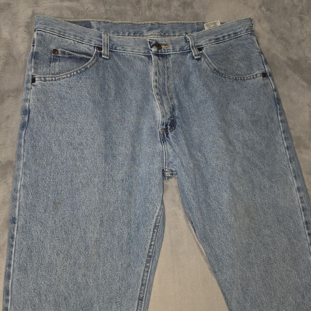 Wrangler Authentic Jeans Mens 36x30 Regular Fit Cotton Denim Light Wash